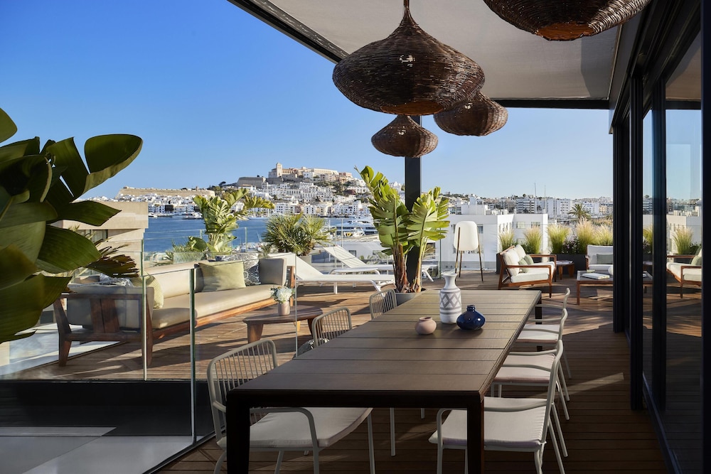 NH Collection Ibiza — Restaurant & bars in Ibiza Town, Balearic Islands