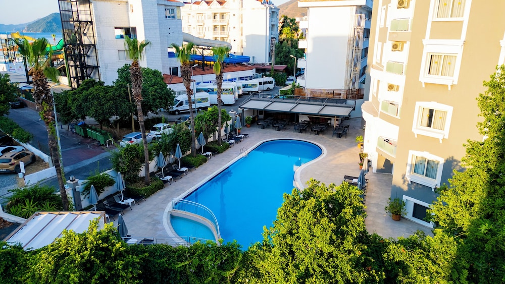 Motto Premium Marmaris — Swimming pool in Marmaris, Mugla