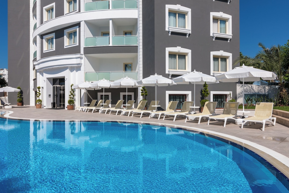 Motto Premium Marmaris — Swimming pool in Marmaris, Mugla