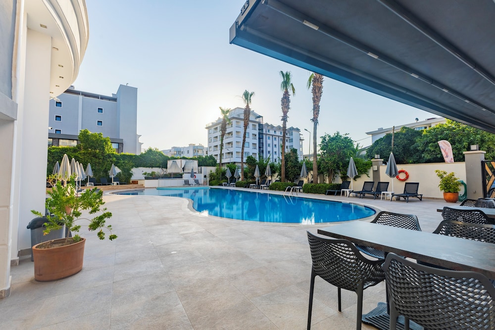 Motto Premium Marmaris — Swimming pool in Marmaris, Mugla