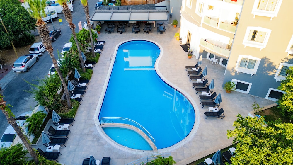 Motto Premium Marmaris — Swimming pool in Marmaris, Mugla