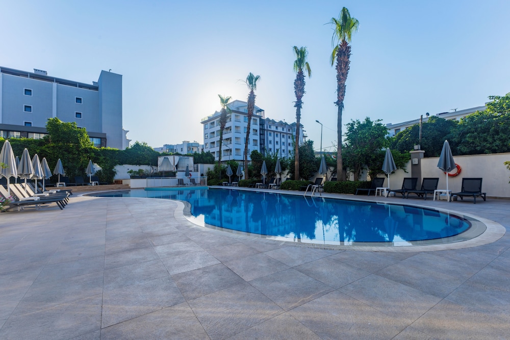 Motto Premium Marmaris — Swimming pool in Marmaris, Mugla