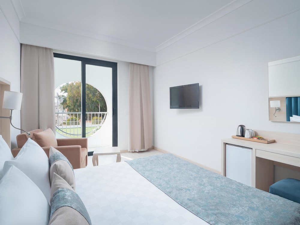 Asteria Collection Side (Ex. Labranda Excelsior) — Hotel rooms in Side