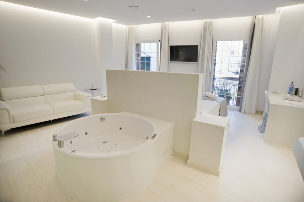 Sindic Hotel - Adults Only — Hotel rooms in Mahon, Balearic Islands