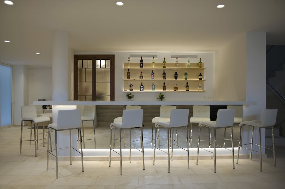 Sindic Hotel - Adults Only — Restaurant & bars in Mahon, Balearic Islands