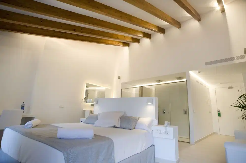 Sindic Hotel - Adults Only — Hotel rooms in Mahon, Balearic Islands