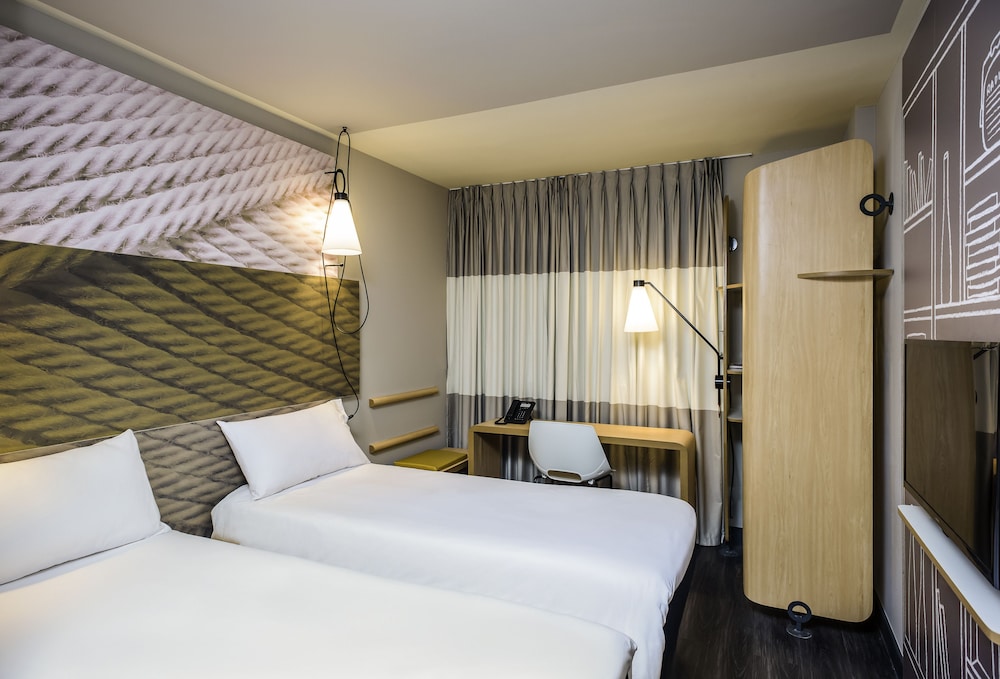 ibis Paris Gare du Nord Chateau Landon 10ème Hotel — Hotel rooms in Paris, Ile-de-France