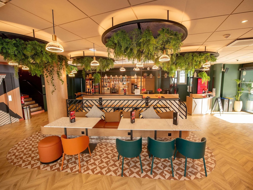 ibis Paris Gare du Nord Chateau Landon 10ème Hotel — Restaurant & bars in Paris, Ile-de-France