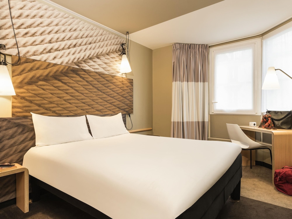 ibis Paris Gare du Nord Chateau Landon 10ème Hotel — Hotel rooms in Paris, Ile-de-France
