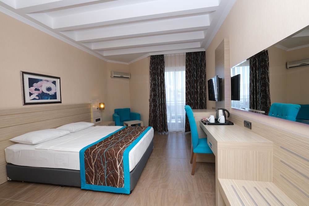 Kaila Beach Hotel - All Inclusive — Hotel rooms in Alanya