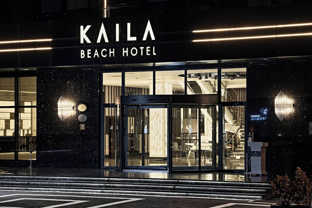 Kaila Beach Hotel - All Inclusive — Hotel building in Alanya