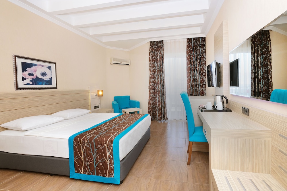 Kaila Beach Hotel - All Inclusive — Hotel rooms in Alanya