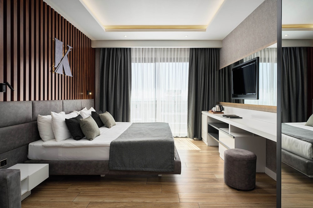 Kaila Beach Hotel - All Inclusive — Hotel rooms in Alanya