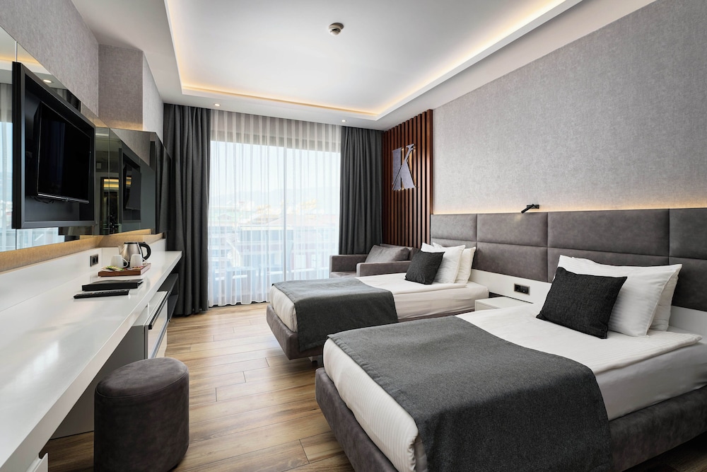 Kaila Beach Hotel - All Inclusive — Hotel rooms in Alanya