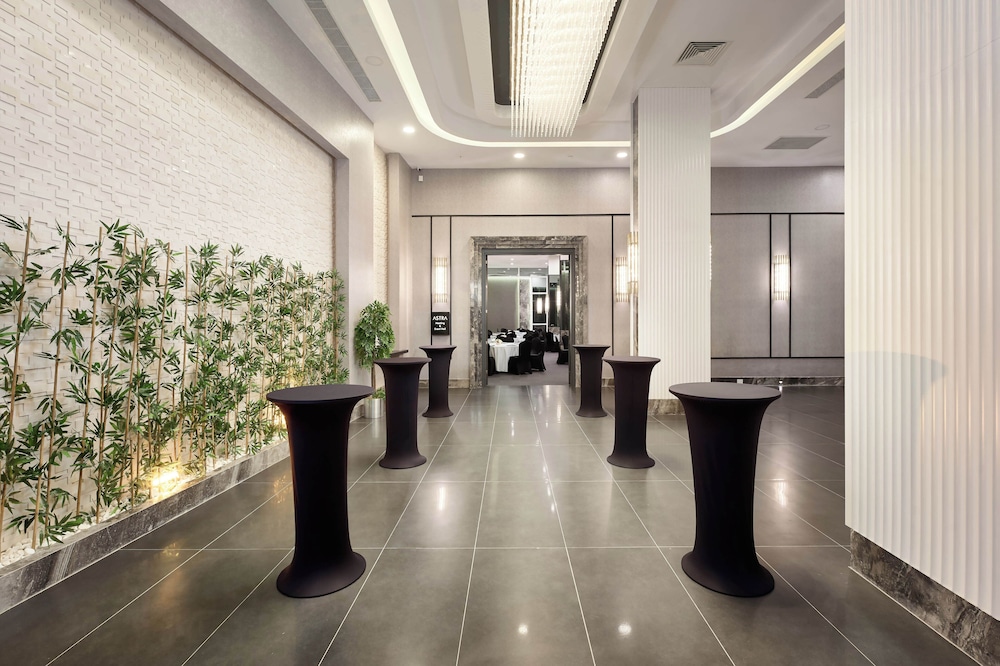 Kaila Beach Hotel - All Inclusive — Hotel building in Alanya
