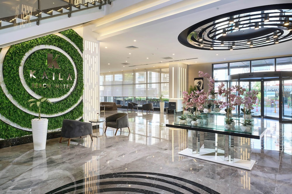 Kaila Beach Hotel - All Inclusive — Hotel building in Alanya