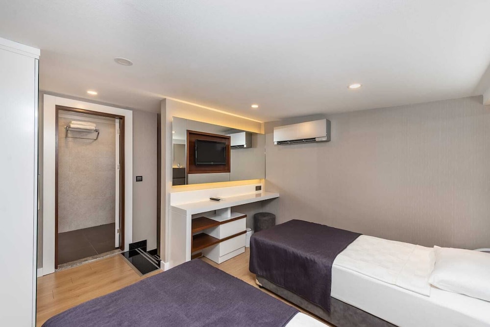 Kaila Beach Hotel - All Inclusive — Hotel rooms in Alanya