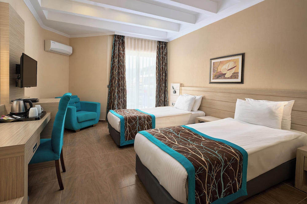 Kaila Beach Hotel - All Inclusive — Hotel rooms in Alanya