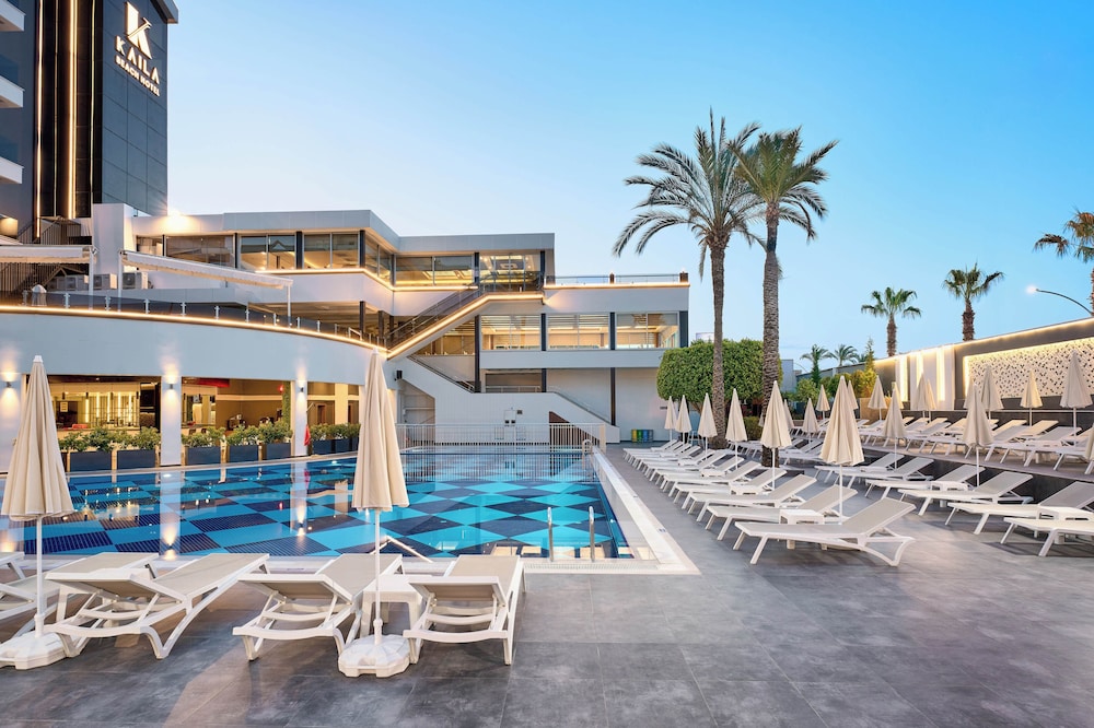 Kaila Beach Hotel - All Inclusive — Swimming pool in Alanya