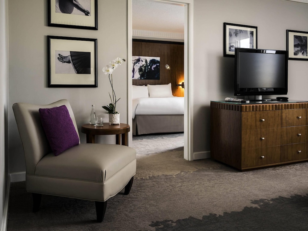 Pullman Miami Airport — Hotel rooms in Miami, Florida