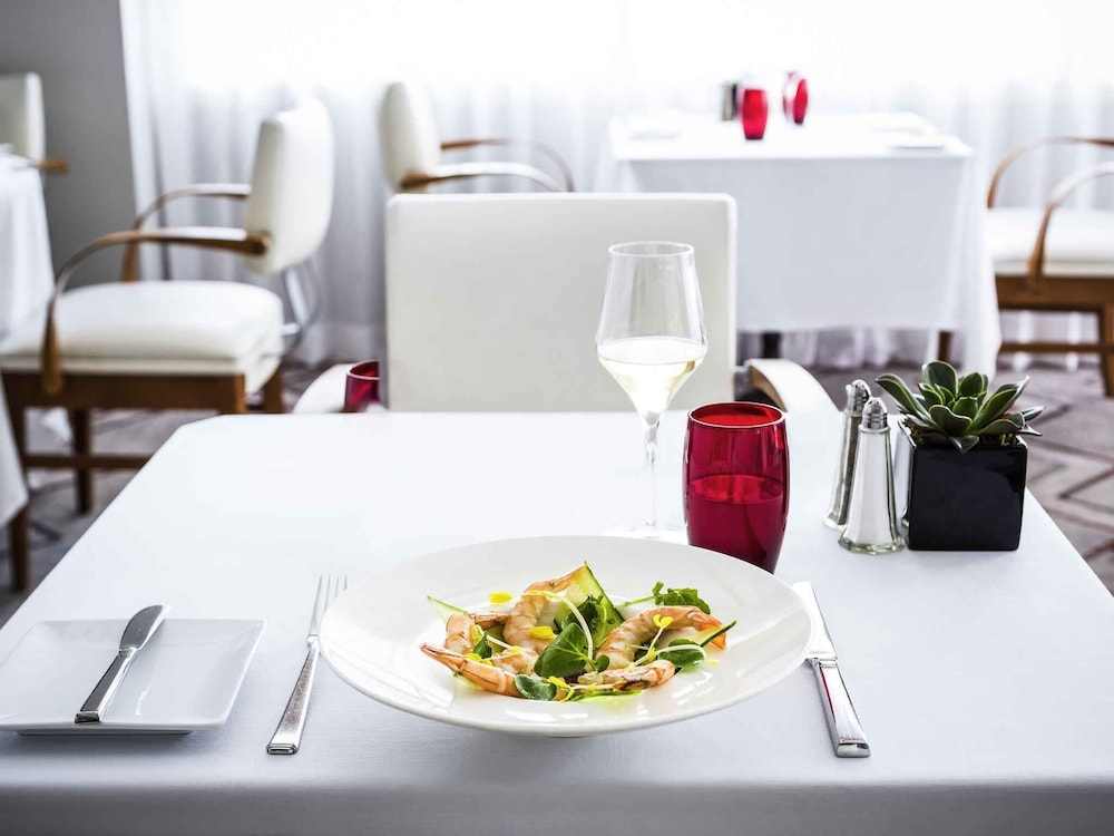 Pullman Miami Airport — Restaurant & bars in Miami, Florida