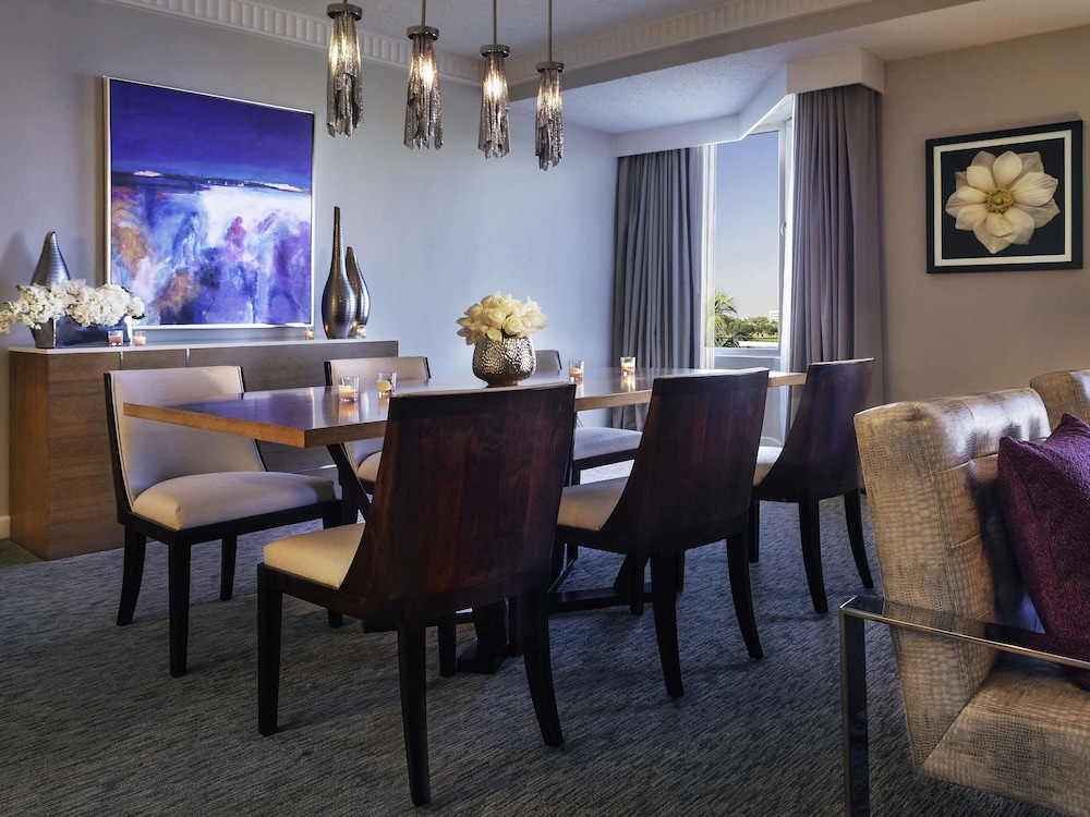 Pullman Miami Airport — Hotel rooms in Miami, Florida