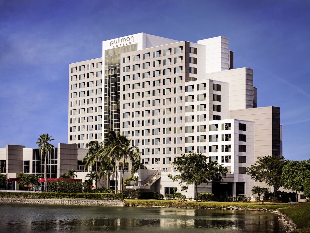 Pullman Miami Airport — Hotel building in Miami, Florida