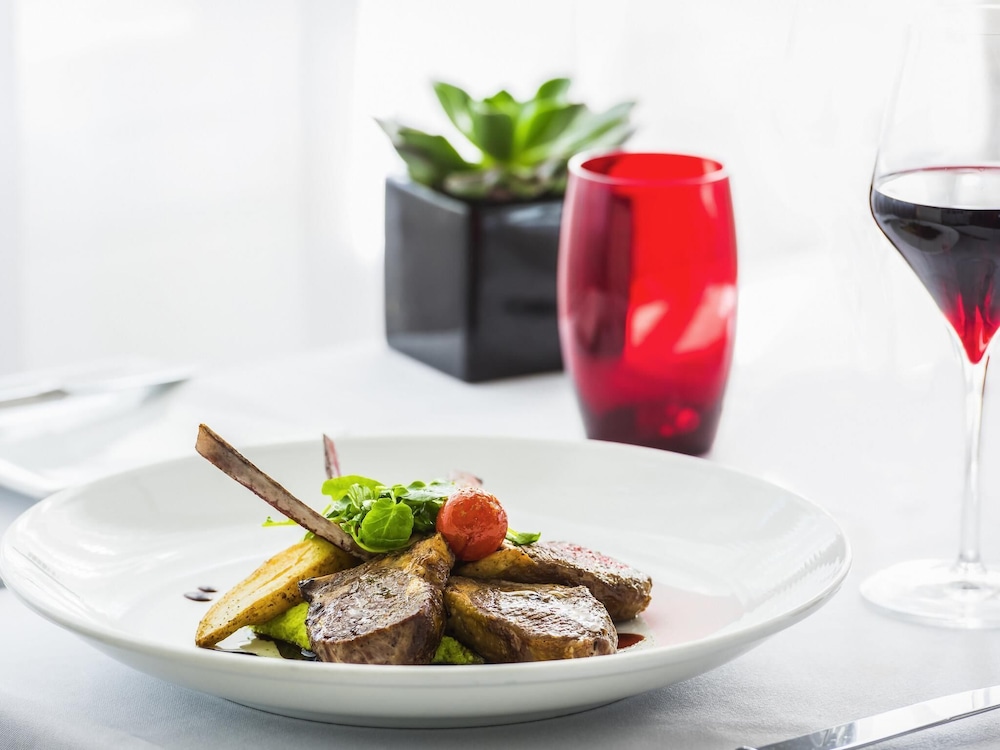 Pullman Miami Airport — Restaurant & bars in Miami, Florida