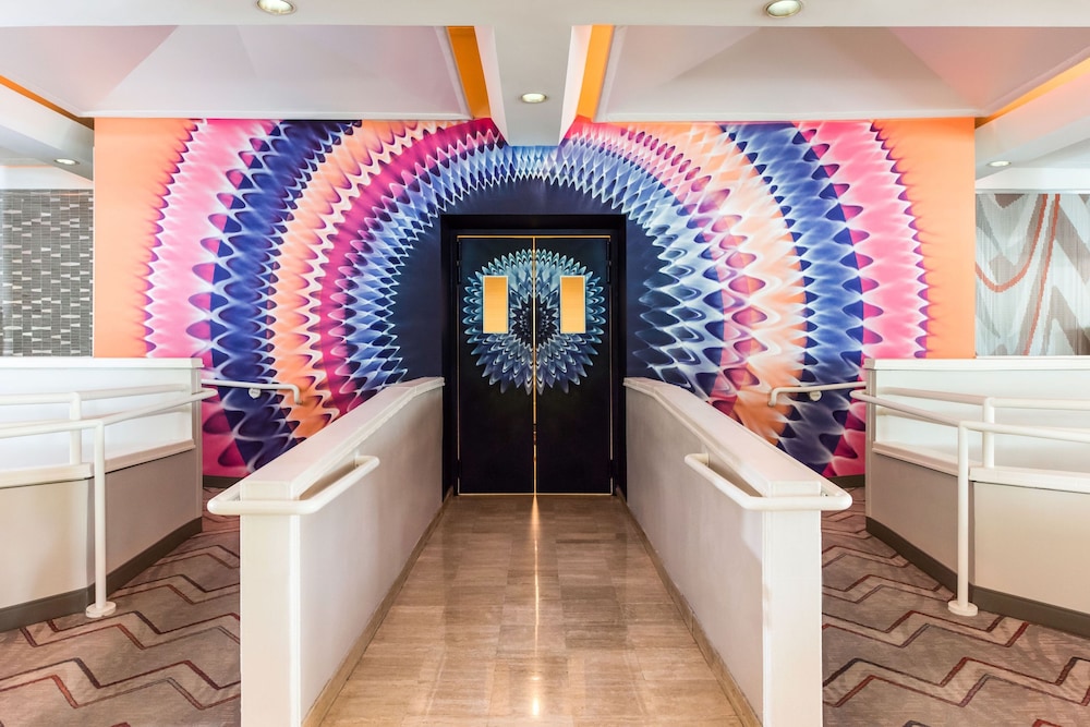 Pullman Miami Airport — Hotel building in Miami, Florida