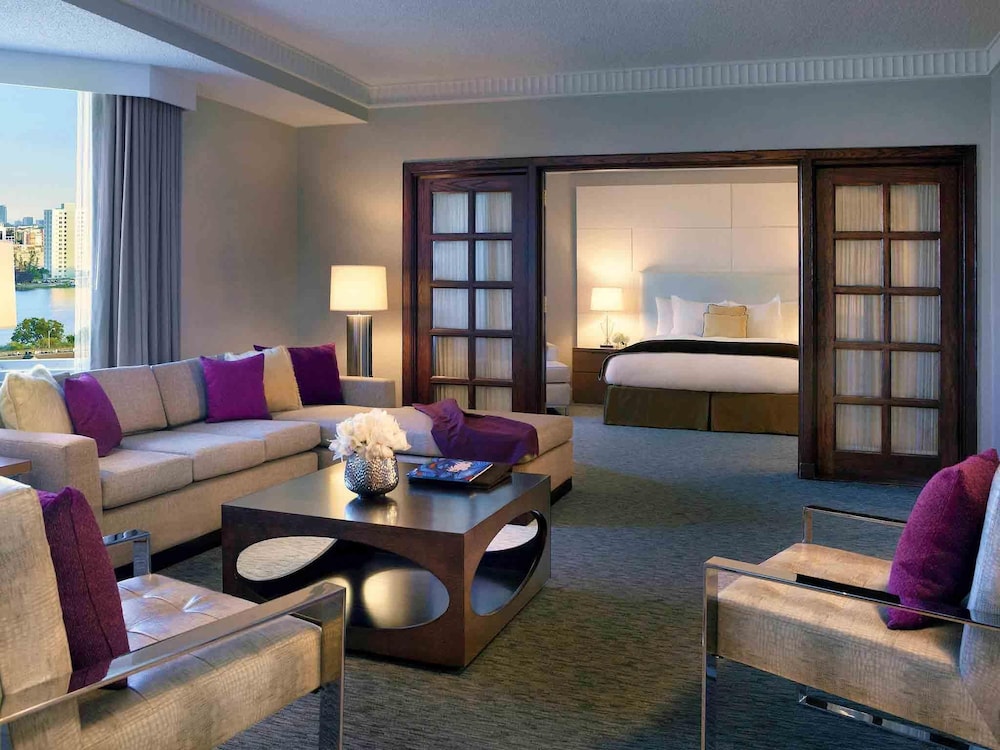 Pullman Miami Airport — Hotel rooms in Miami, Florida