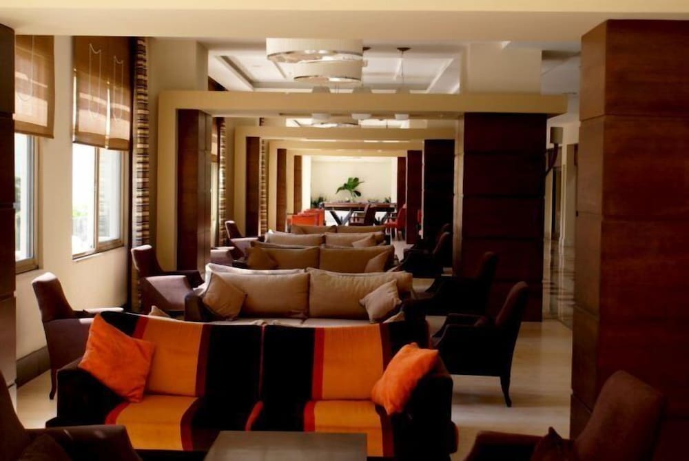 Magic Sun Hotel — Hotel building in Kemer