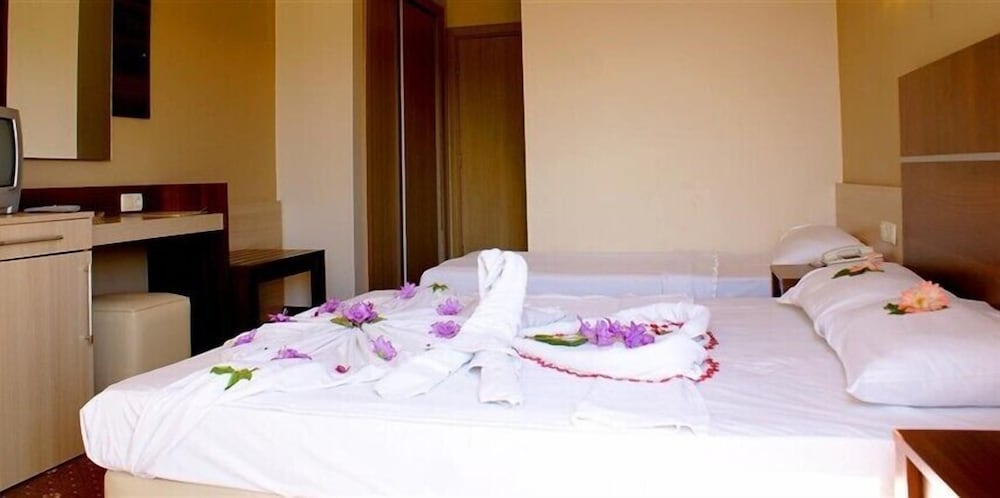 Magic Sun Hotel — Hotel rooms in Kemer