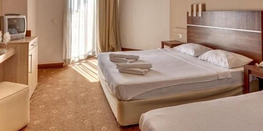Magic Sun Hotel — Hotel rooms in Kemer