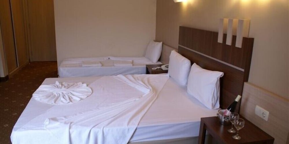 Magic Sun Hotel — Hotel rooms in Kemer