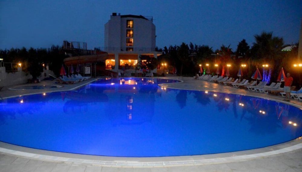 Magic Sun Hotel — Swimming pool in Kemer