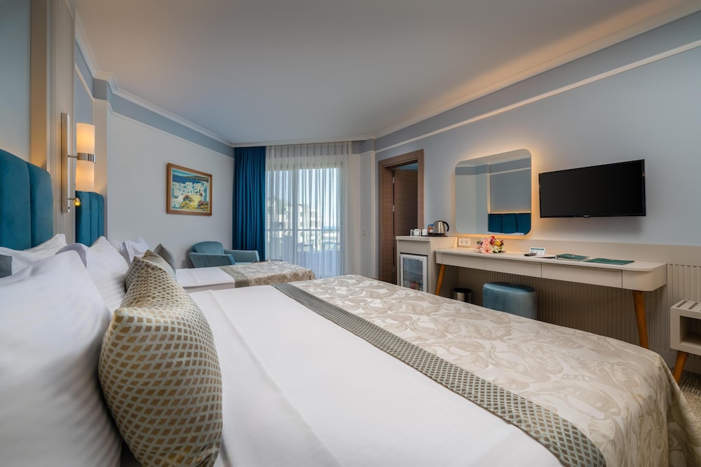 Pine Beach Belek - All Inclusive — Hotel rooms in Belek