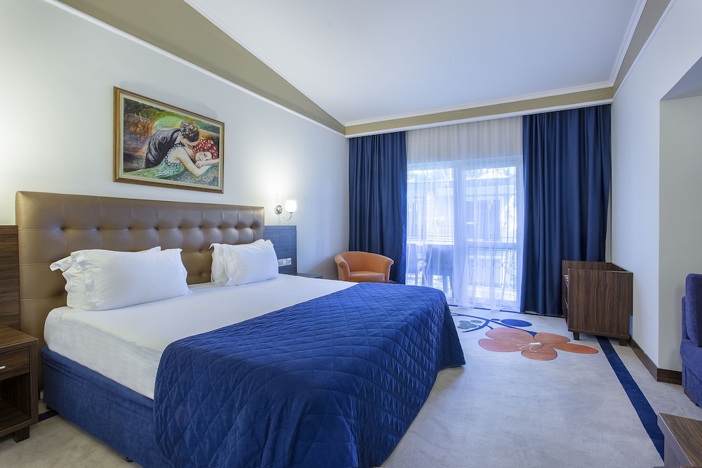 Pine Beach Belek - All Inclusive — Hotel rooms in Belek