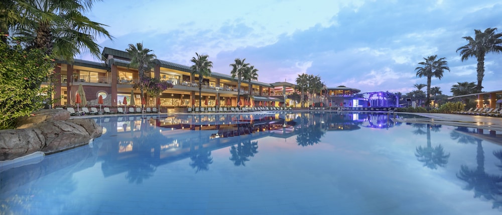 Pine Beach Belek - All Inclusive — Hotel building in Belek
