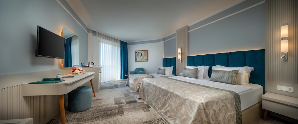Pine Beach Belek - All Inclusive — Hotel rooms in Belek