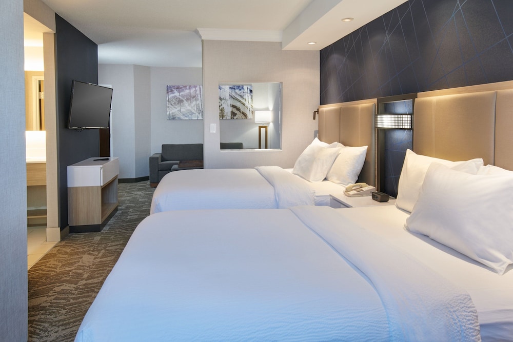 SpringHill Suites Detroit Southfield — Hotel rooms in Southfield, Michigan