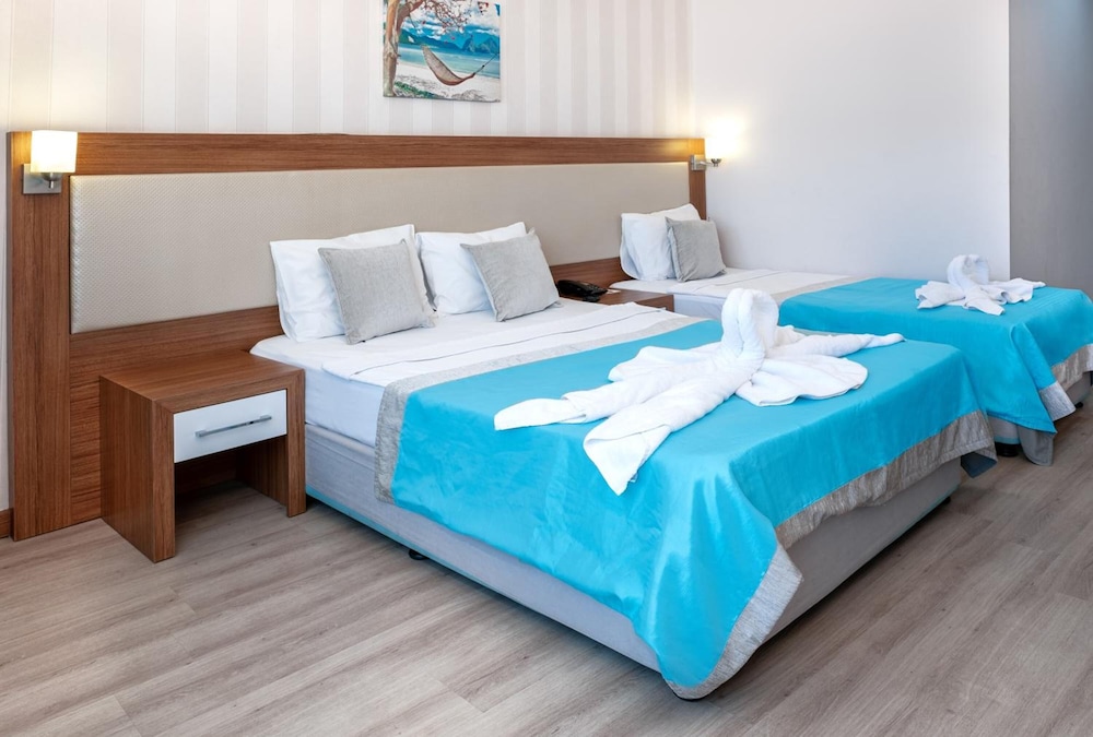 Mesut Hotel — Hotel rooms in Alanya