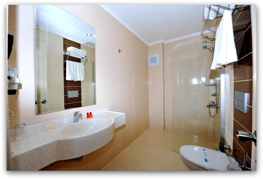 Mesut Hotel — Hotel rooms in Alanya