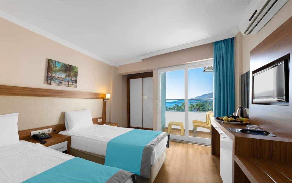 Mesut Hotel — Hotel rooms in Alanya