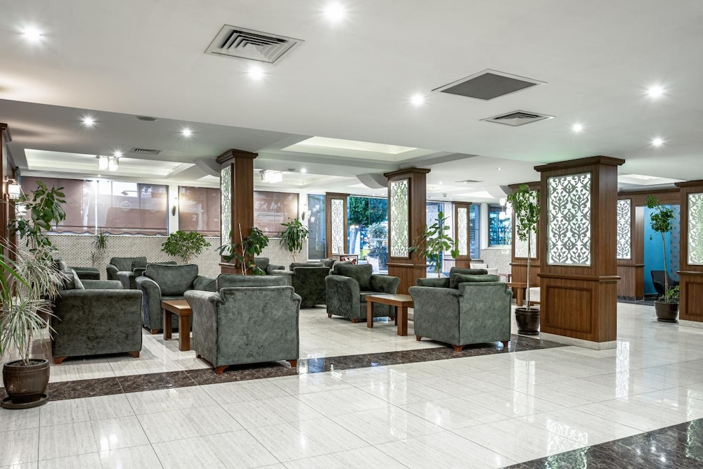 Mesut Hotel — Hotel building in Alanya