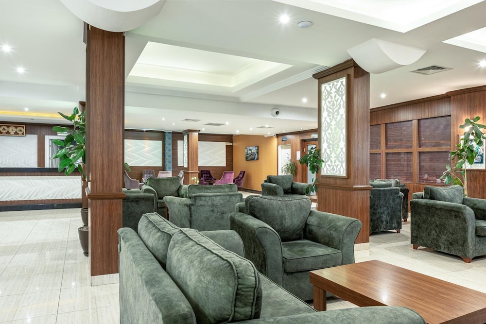 Mesut Hotel — Hotel building in Alanya