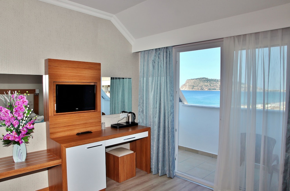 Mesut Hotel — Hotel rooms in Alanya