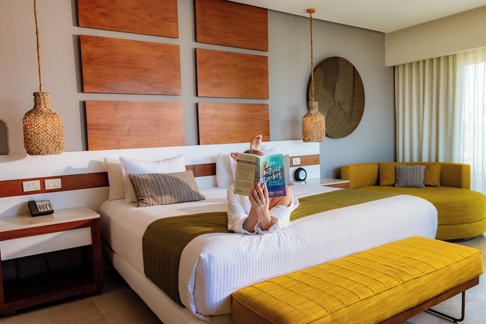 The Reef 28 Hotel & Spa - Luxury Adults Only - All Suites — Hotel rooms in Playa del Carmen, Quintana Roo