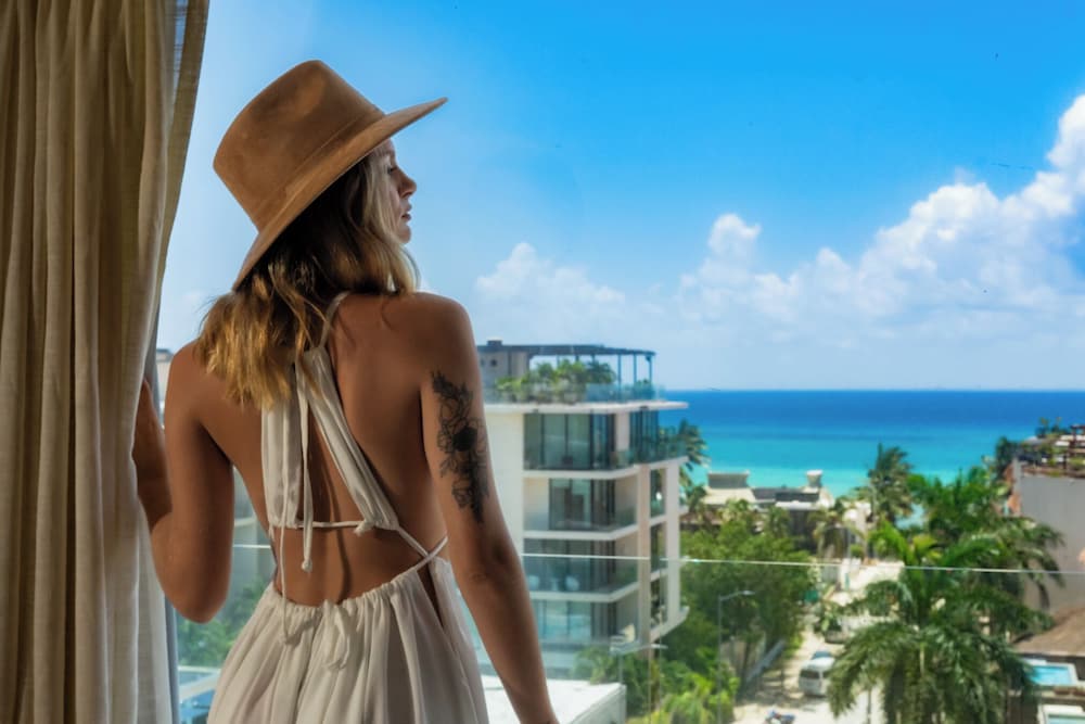 The Reef 28 Hotel & Spa - Luxury Adults Only - All Suites — Hotel building in Playa del Carmen, Quintana Roo