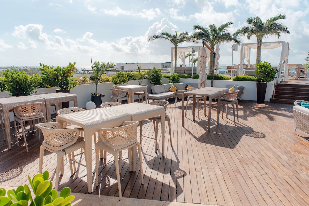 The Reef 28 Hotel & Spa - Luxury Adults Only - All Suites — Restaurant & bars in Playa del Carmen, Quintana Roo