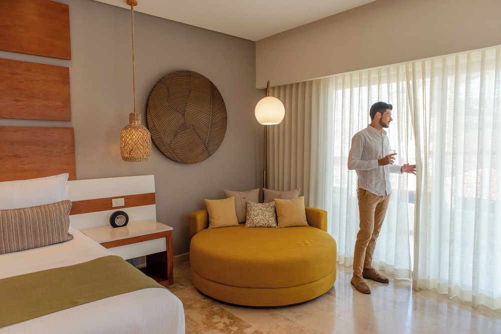 The Reef 28 Hotel & Spa - Luxury Adults Only - All Suites — Hotel rooms in Playa del Carmen, Quintana Roo